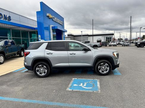 Used 2025 GMC Terrain Elevation image 8