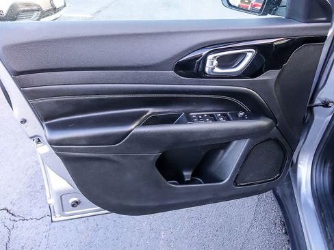 Used 2022 Jeep Compass Altitude w/ Convenience Group image 19