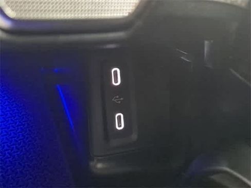 Used 2026 Mercedes-Benz GLC 300 4MATIC image 32