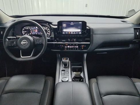 Used 2025 Nissan Pathfinder SL AWD/4WD image 24