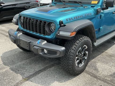 Used 2024 Jeep Wrangler Unlimited Rubicon 4xe w/ Technology Group AWD/4WD image 14