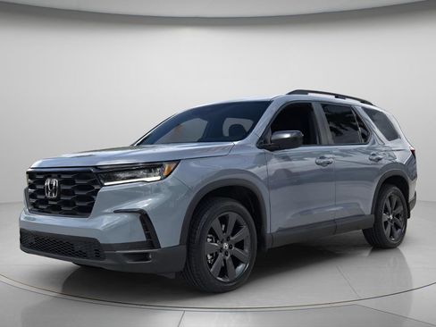 Certified 2025 Honda Pilot Sport image 9