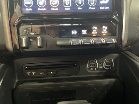 Used 2019 RAM 3500 Limited AWD/4WD image 47