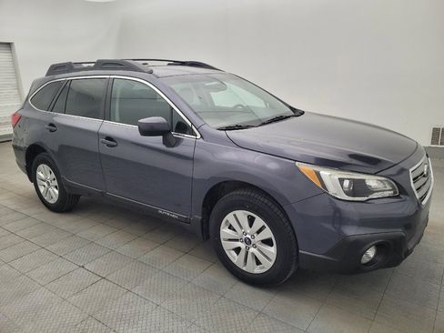 Used 2016 Subaru Outback 2.5i Premium image 11