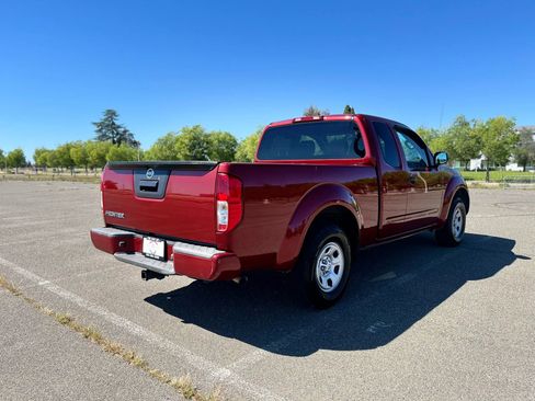 Used 2017 Nissan Frontier S image 5