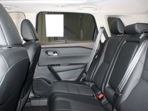 Used 2023 Nissan Rogue SV w/ SV Premium B Package AWD/4WD image 21
