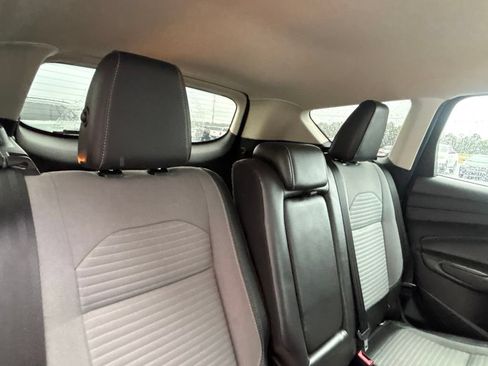 Used 2019 Ford Escape SE FWD image 24