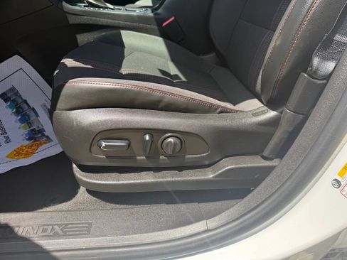 Used 2024 Chevrolet Equinox RS FWD image 28
