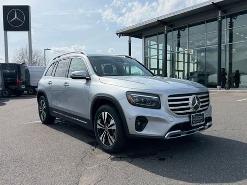Used 2026 Mercedes-Benz GLB 250 4MATIC image 1