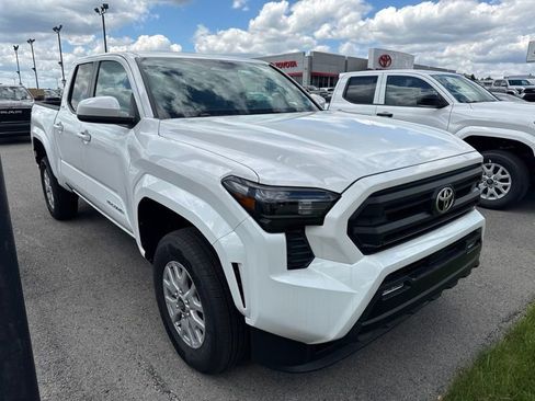 New 2026 Toyota Tacoma SR5 RWD image 3