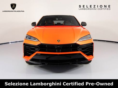 Used 2025 Lamborghini Urus SE image 2