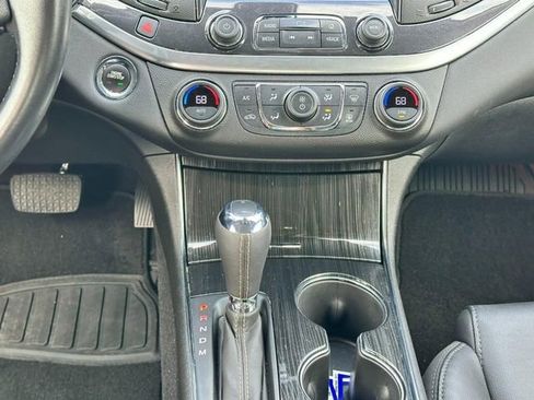 Used 2020 Chevrolet Impala LT w/ LT Convenience Package image 14