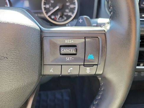 Used 2025 Nissan Rogue SV image 20