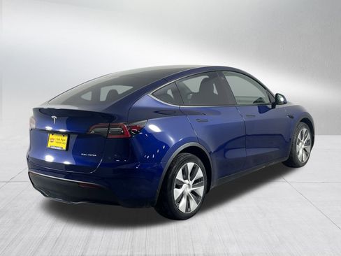 Used 2021 Tesla Model Y Long Range image 7