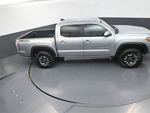 Used 2022 Toyota Tacoma TRD Off-Road image 26