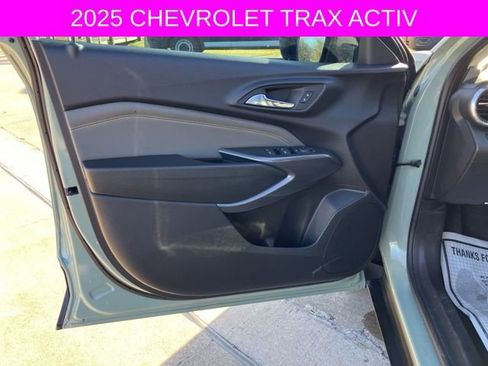 Used 2025 Chevrolet Trax ACTIV w/ Driver Confidence Package image 25