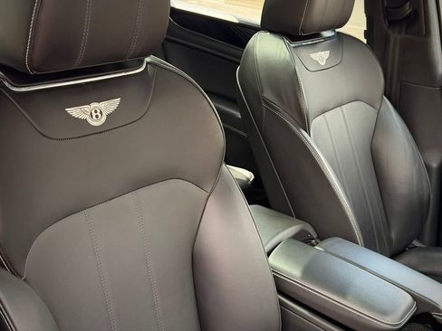 Used 2019 Bentley Bentayga AWD/4WD image 10