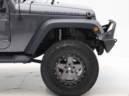 Used 2017 Jeep Wrangler Unlimited Rubicon w/ Dual Top Group AWD/4WD image 4