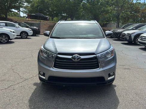 Used 2016 Toyota Highlander Limited Platinum image 2