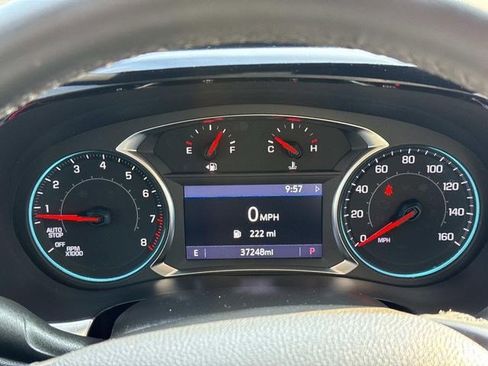 Used 2023 Chevrolet Traverse LT image 27