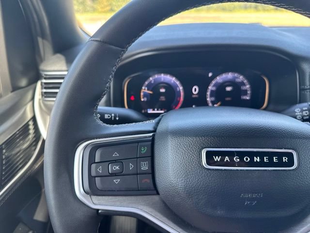 Used 2025 Jeep Wagoneer Series II AWD/4WD image 12