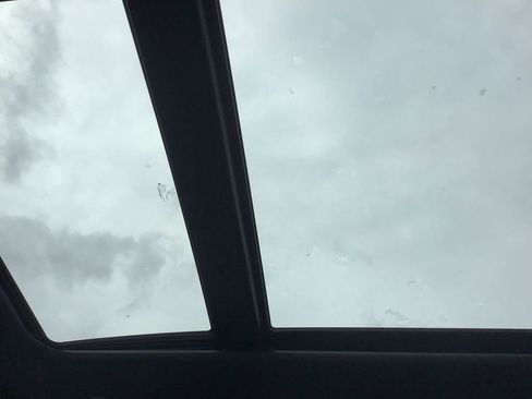 New 2026 Chrysler Pacifica Limited w/ S Appearance Package image 17