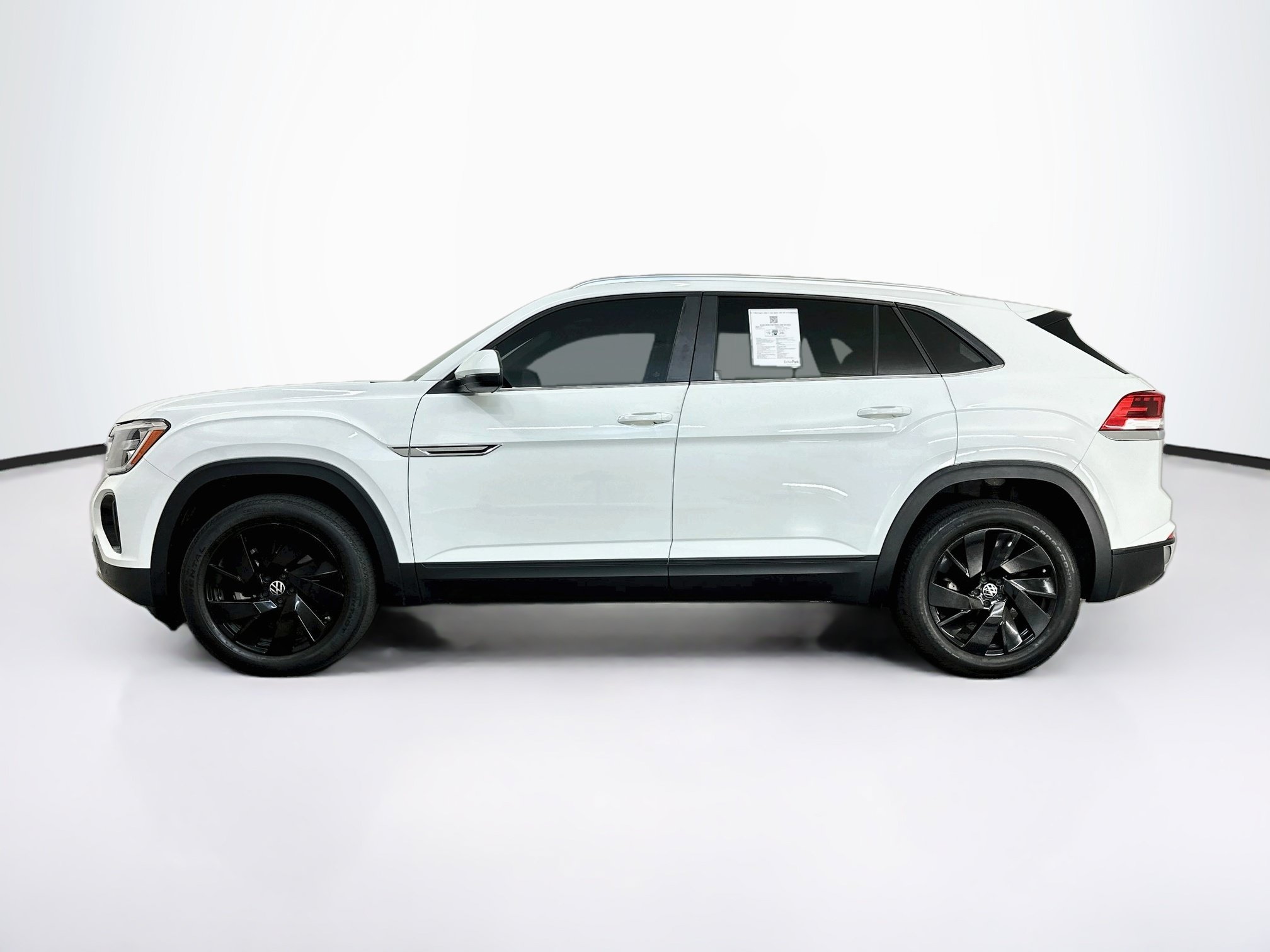 Used 2024 Volkswagen Atlas Cross Sport SE w/ Panoramic Sunroof Package AWD/4WD image 4