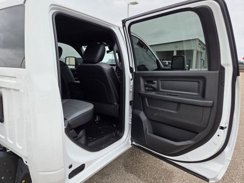 New 2026 RAM 3500 Tradesman AWD/4WD image 18