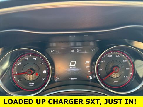 Used 2019 Dodge Charger SXT w/ Leather Interior Group image 11
