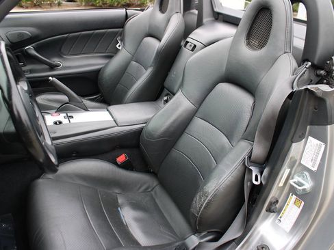 Used 2004 Honda S2000 image 25