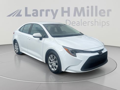 Certified 2025 Toyota Corolla LE FWD image 7