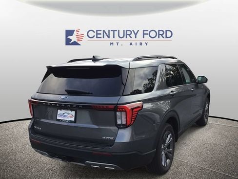 Used 2026 Ford Explorer Active w/ Active Comfort Package AWD/4WD image 3