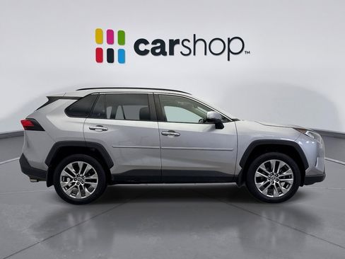 Used 2021 Toyota RAV4 Limited image 6