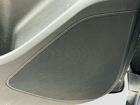 Used 2023 Chevrolet Bolt EUV LT image 20