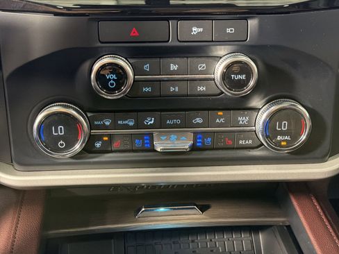 Certified 2022 Ford Expedition Max Limited AWD/4WD image 25