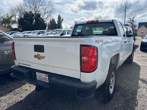 Used 2018 Chevrolet Silverado 1500 W/T w/ Trailering Package image 4