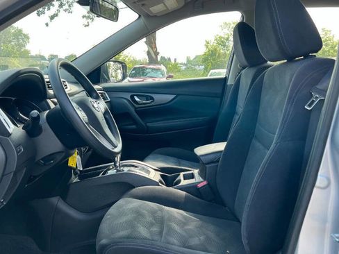 Used 2016 Nissan Rogue S image 13