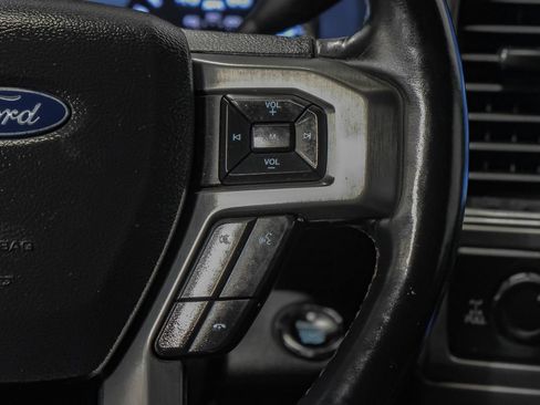 Used 2022 Ford F250 Platinum w/ FX4 Off-Road Package AWD/4WD image 18