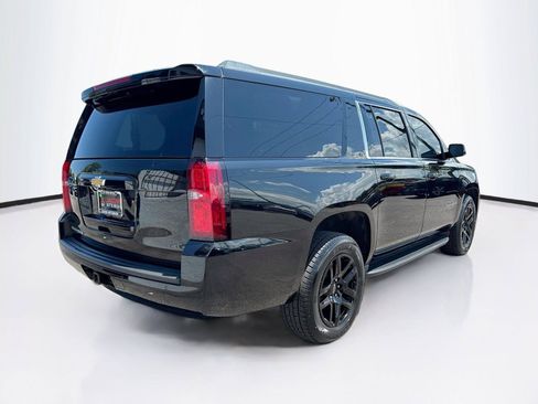Used 2019 Chevrolet Suburban LT RWD image 5