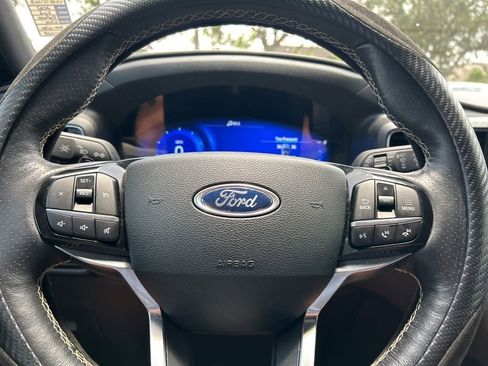 Used 2023 Ford Explorer ST image 17