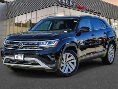 Used 2023 Volkswagen Atlas Cross Sport SE w/ Panoramic Sunroof Package FWD image 1