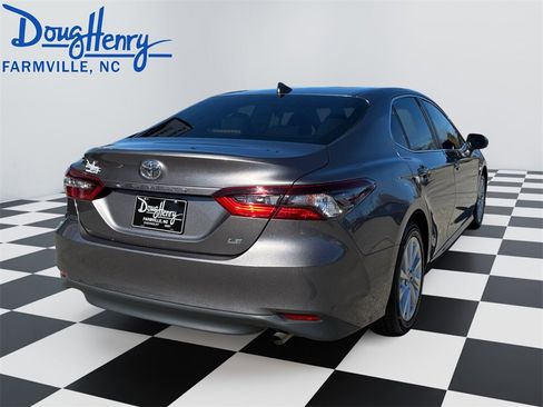 Used 2023 Toyota Camry LE image 5