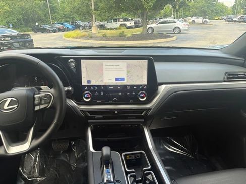 Used 2025 Lexus TX 350 AWD image 14