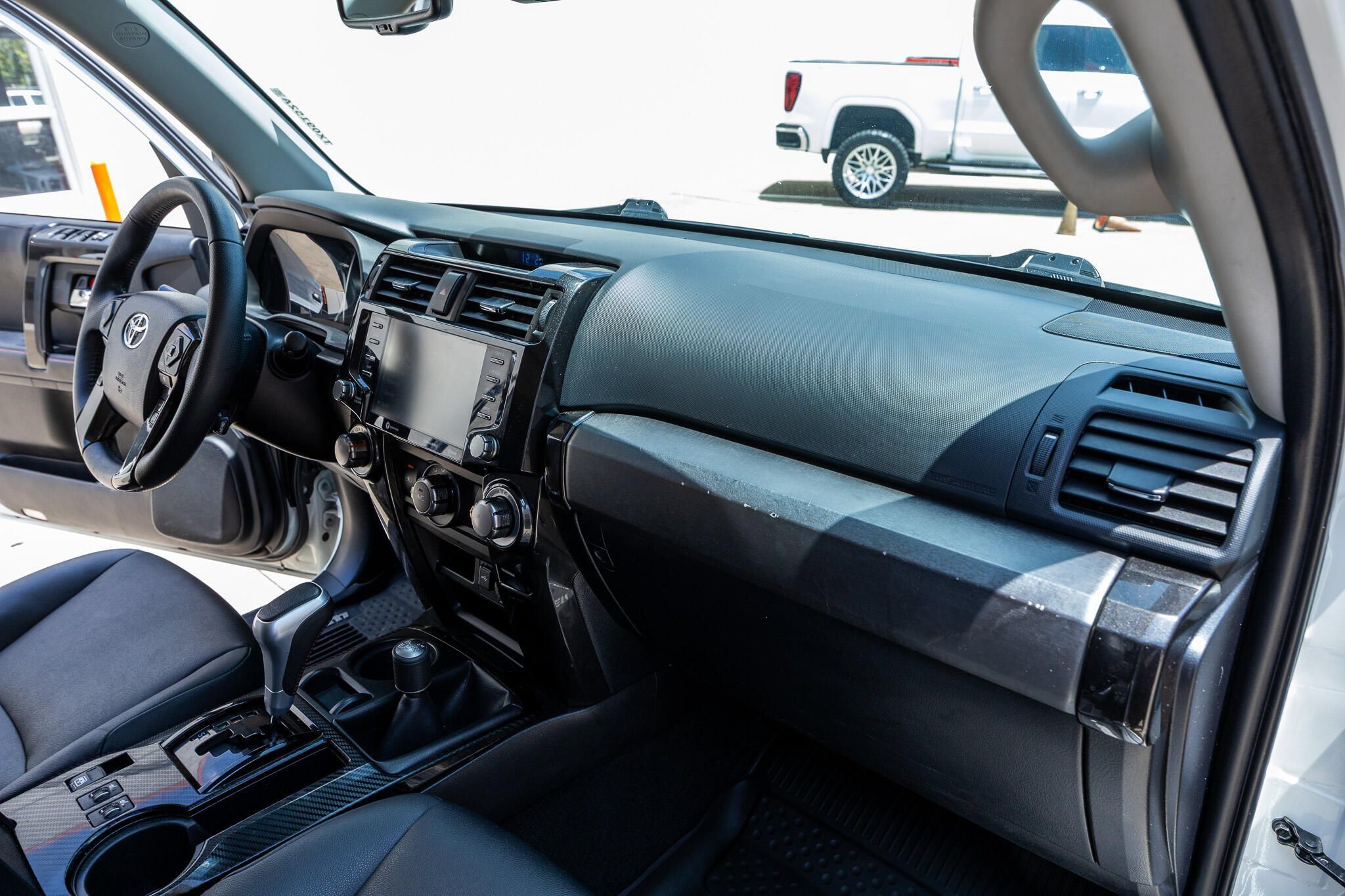 Used 2020 Toyota 4Runner TRD Off-Road Premium w/ Moonroof Package AWD/4WD image 17