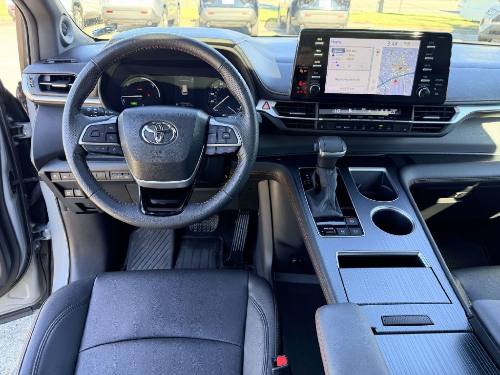 Certified 2023 Toyota Sienna XSE w/ XSE Plus Package AWD/4WD image 2