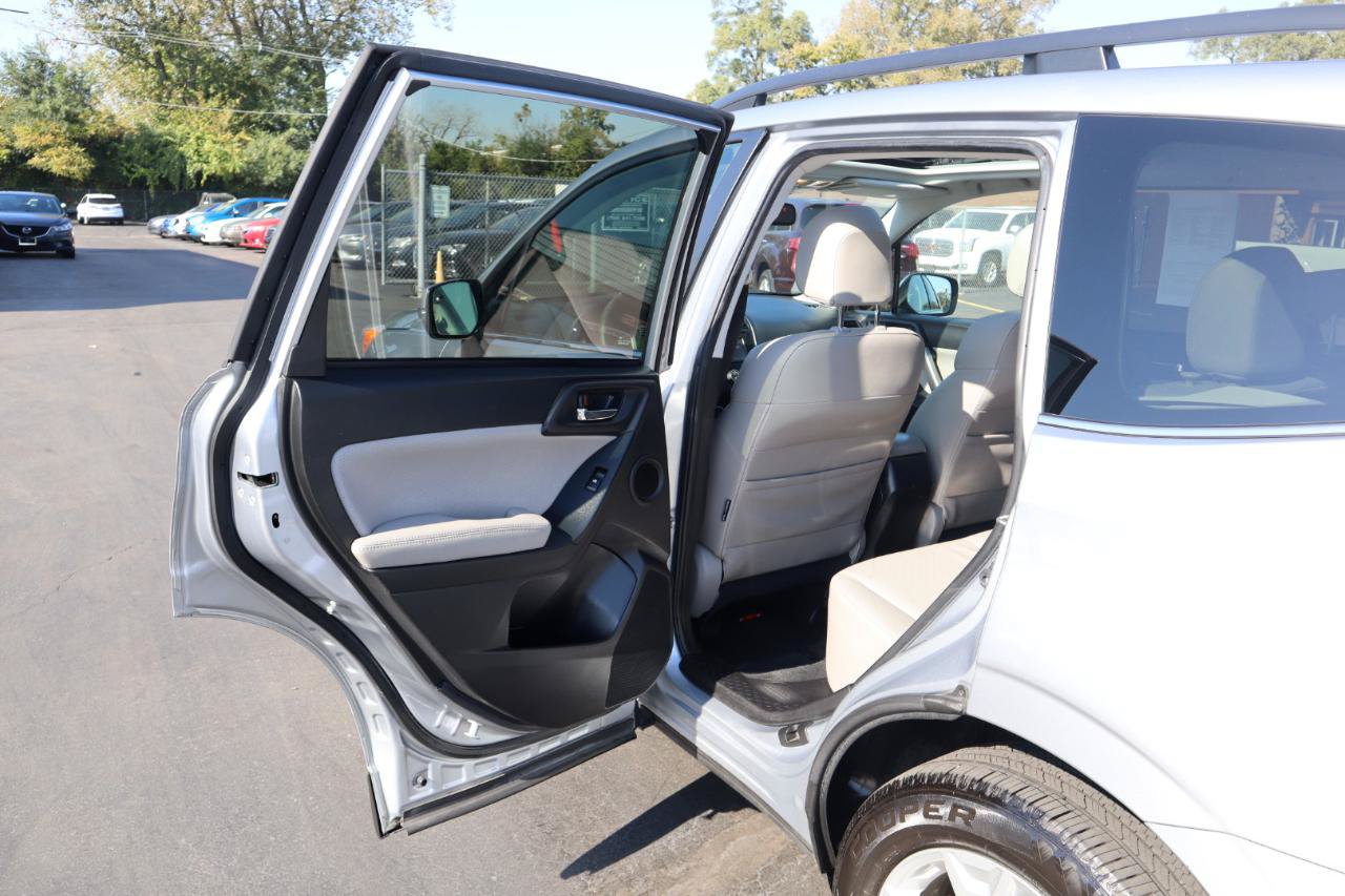 Used 2014 Subaru Forester 2.5i Touring w/ Popular Package #1 AWD/4WD image 16