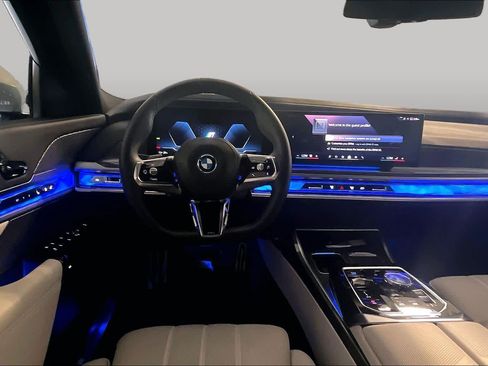Used 2024 BMW i7 eDrive50 w/ M Sport Package RWD image 5