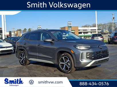 Certified 2025 Volkswagen Tiguan SE