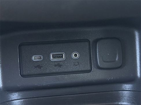 Used 2020 Chevrolet Equinox LT image 22