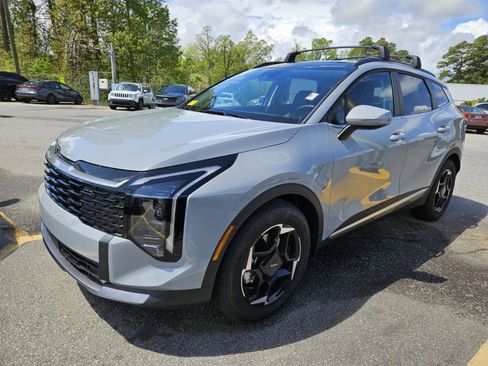 Used 2026 Kia Sportage EX image 8